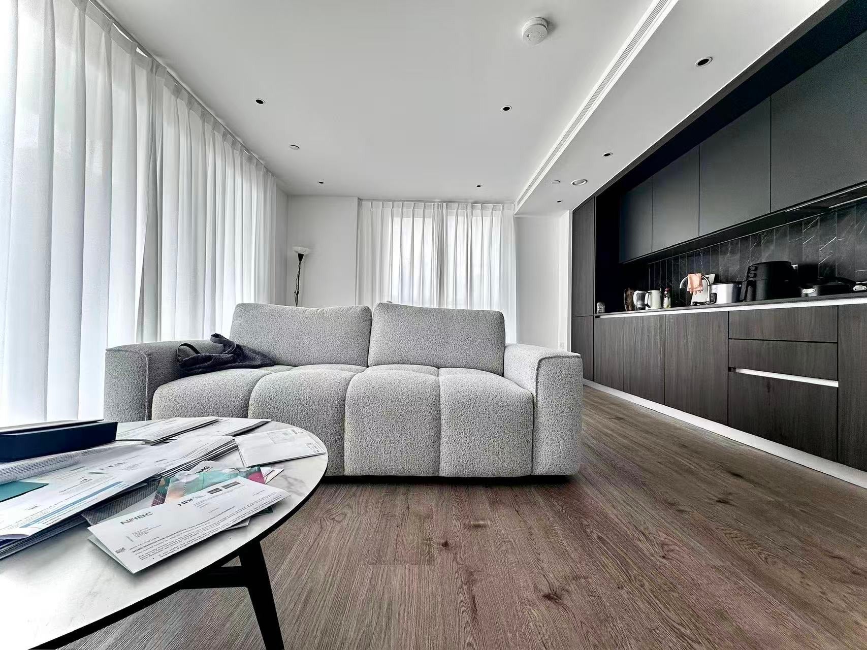 Flat Kennington Lane in Greater London