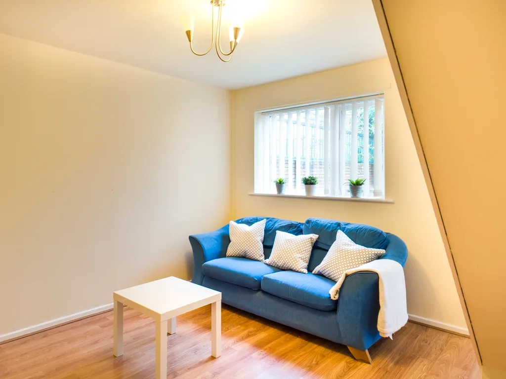 Flat Gemini Road in Salford