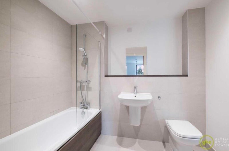 Room Woden Street in Salford