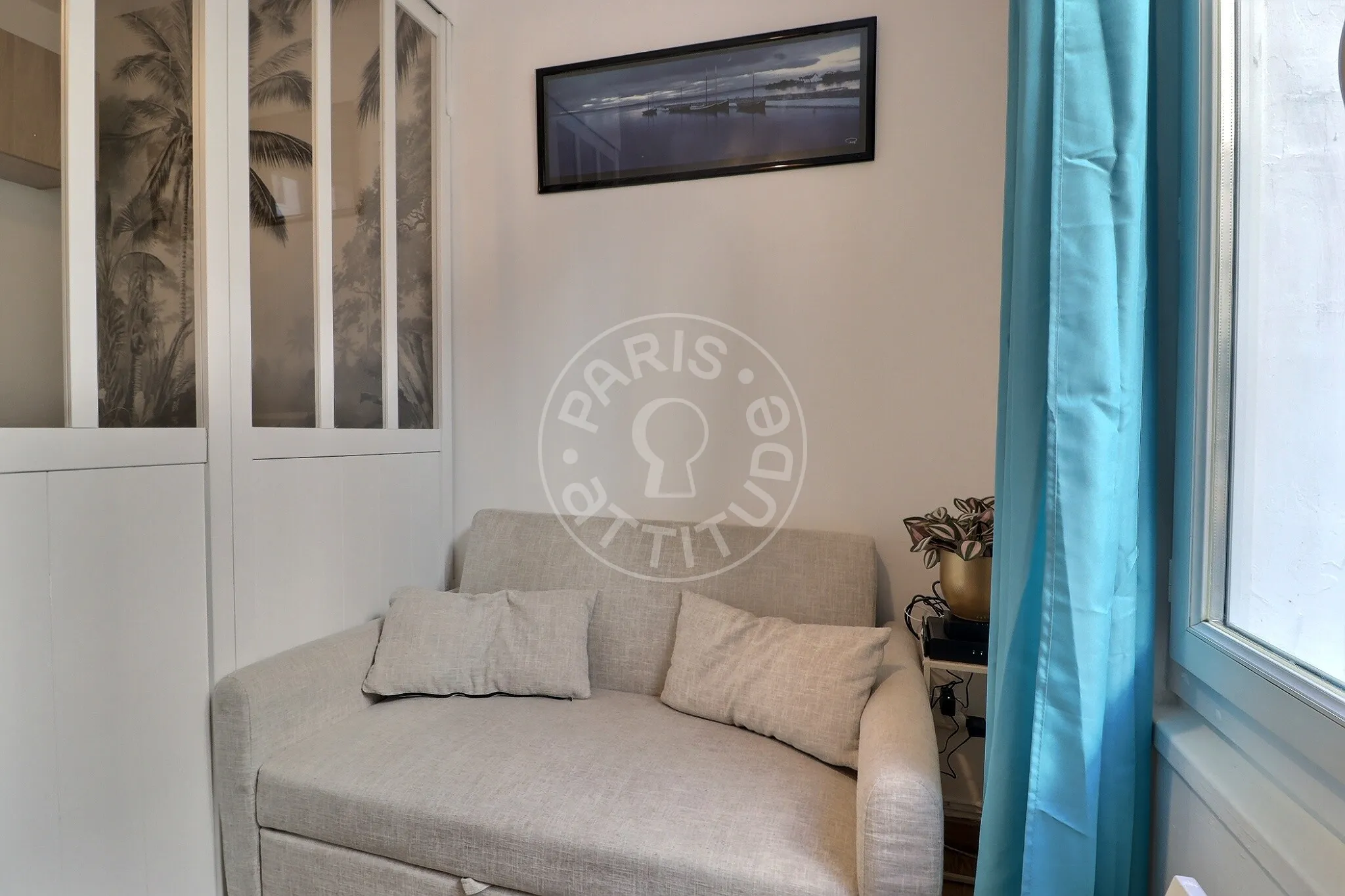 Flat Rue du Capitaine Madon in Paris