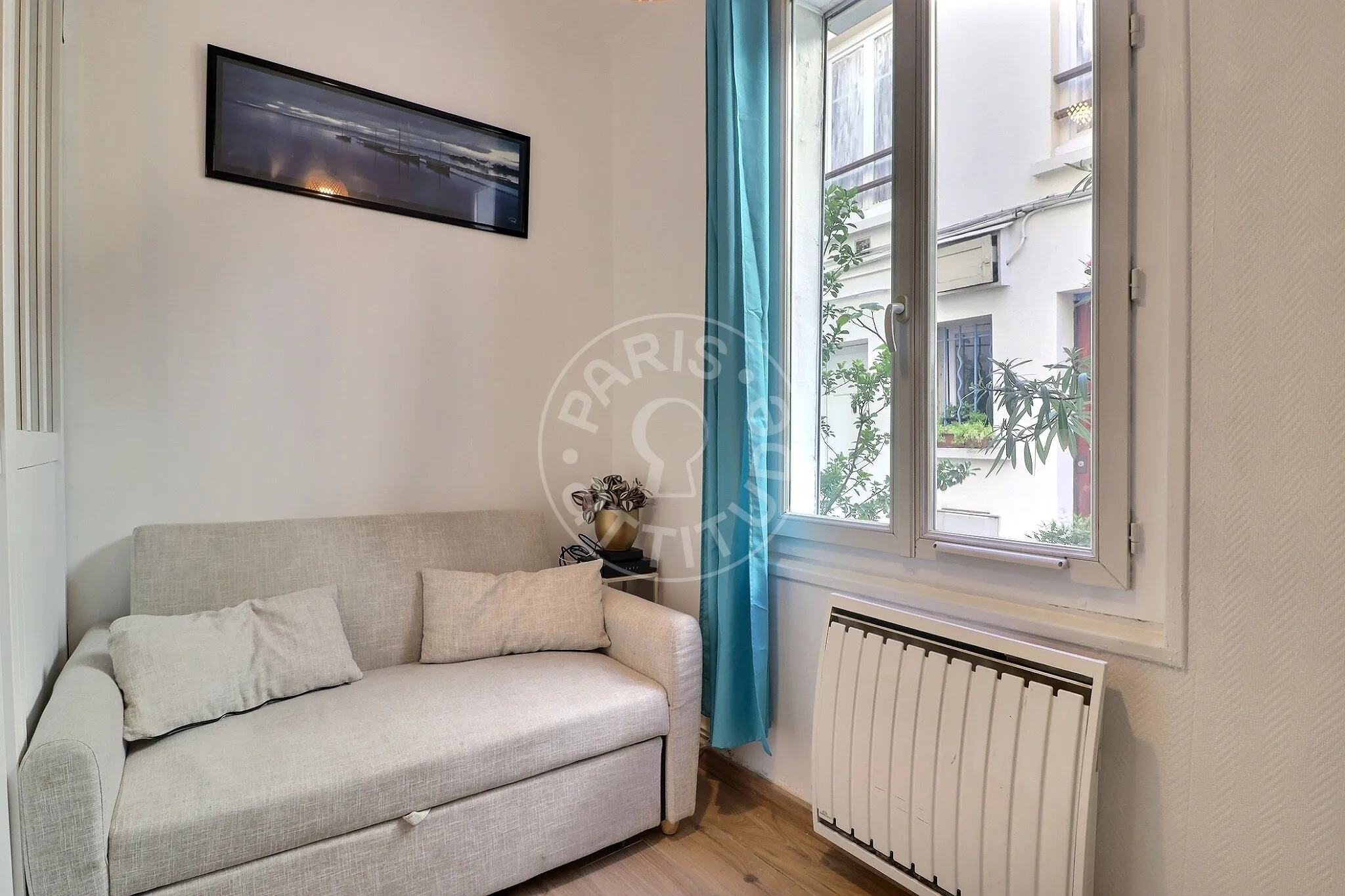 Flat Rue du Capitaine Madon in Paris