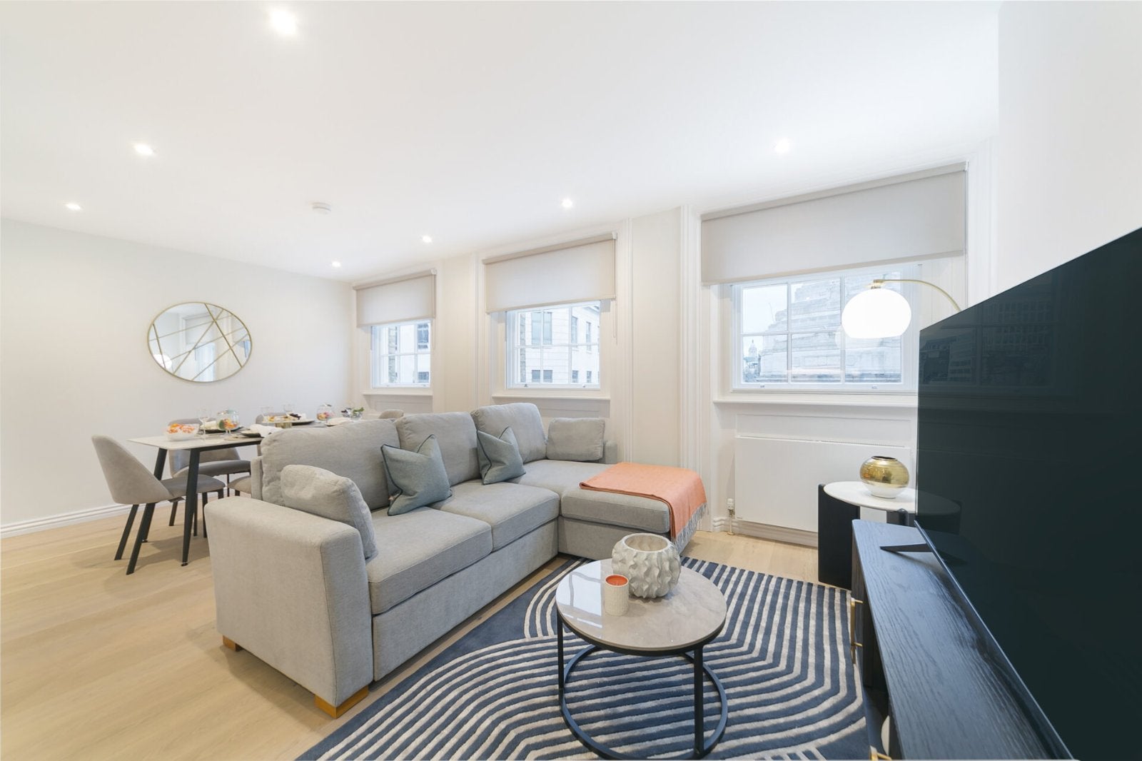 Flat Drury Lane in London