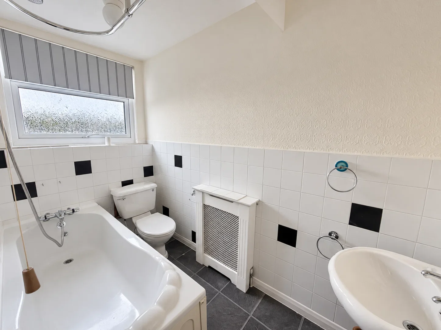 Flat Woodlands Terrace in Gateshead