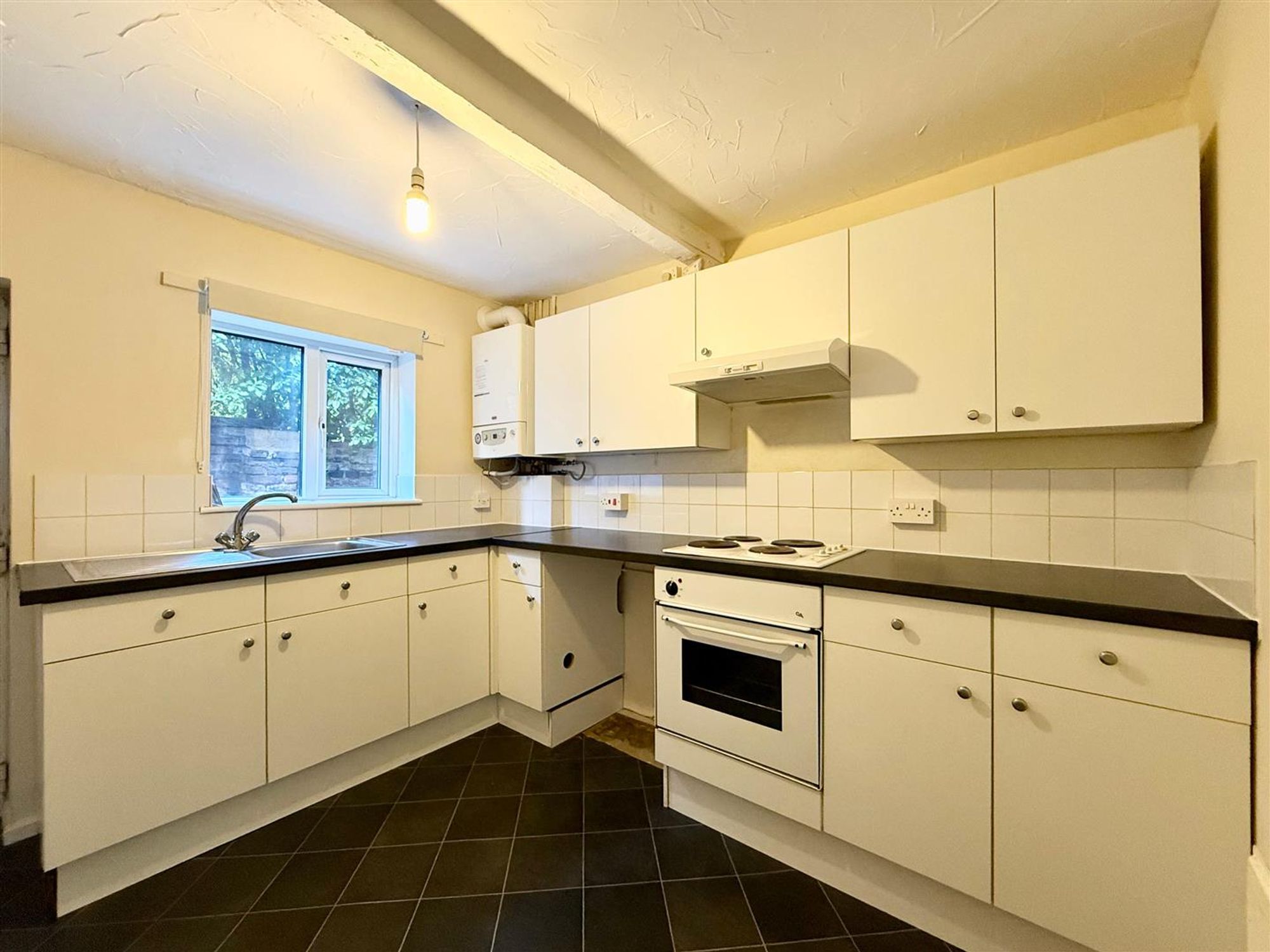 House Hunters Walk in Chesterfield