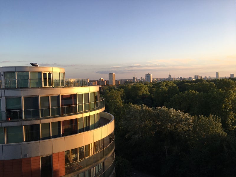 Flat Queenstown Road in Greater London