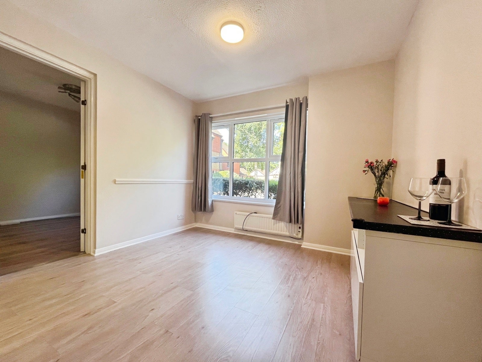 Flat Pursewardens Close in Greater London