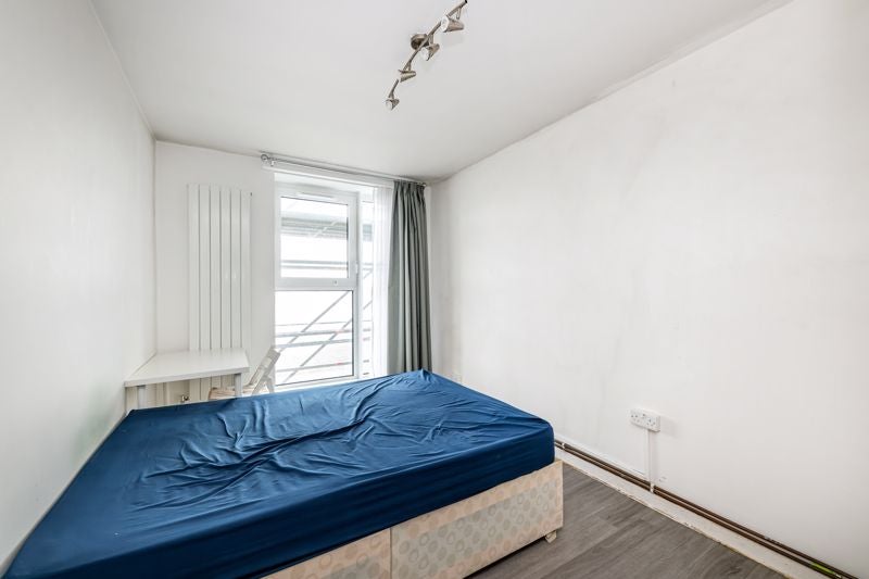 Flat Tobin Close in Greater London