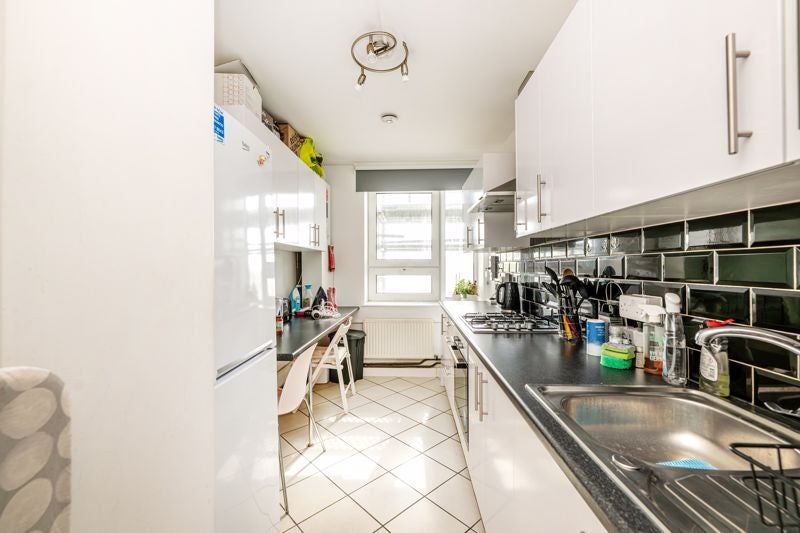 Flat Tobin Close in Greater London