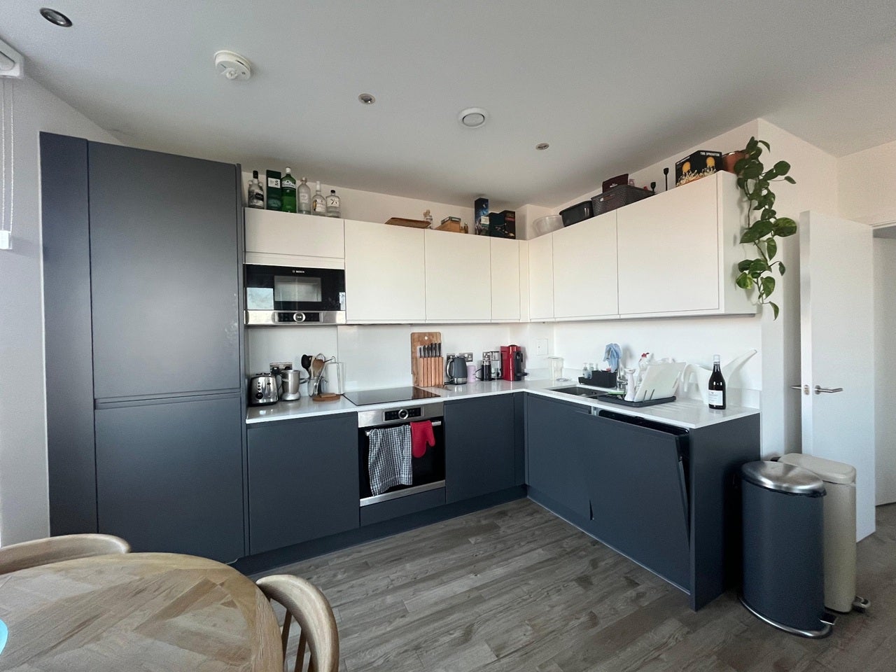 Flat Rookwood Way in Greater London