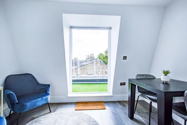 Flat Aslett Street in Greater London
