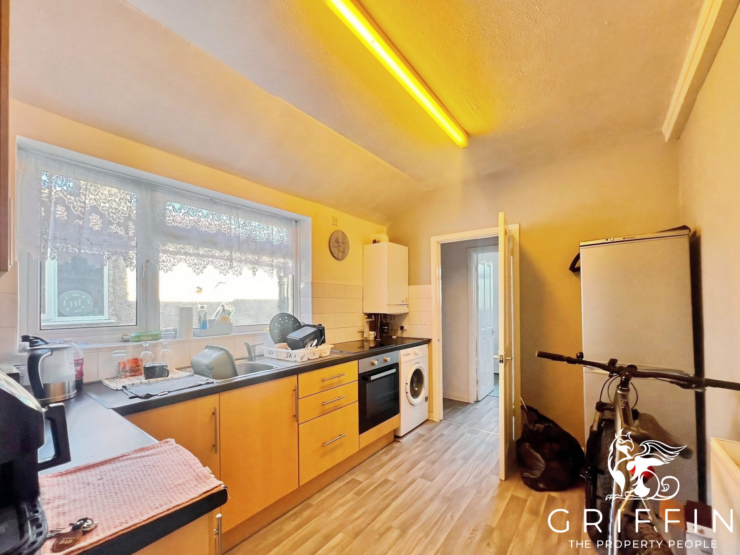 Flat Clarence Road in Grays