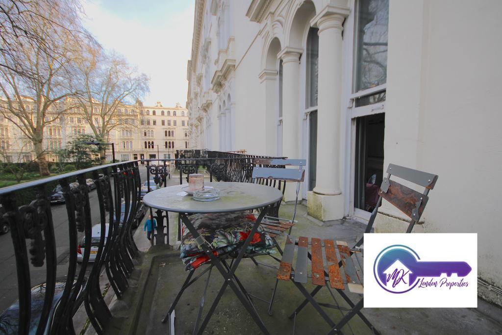 Flat Kensington Gardens Square in City of Westminster