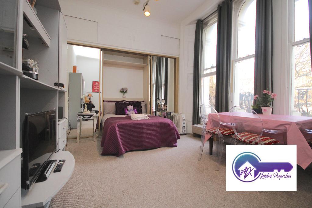 Flat Kensington Gardens Square in City of Westminster