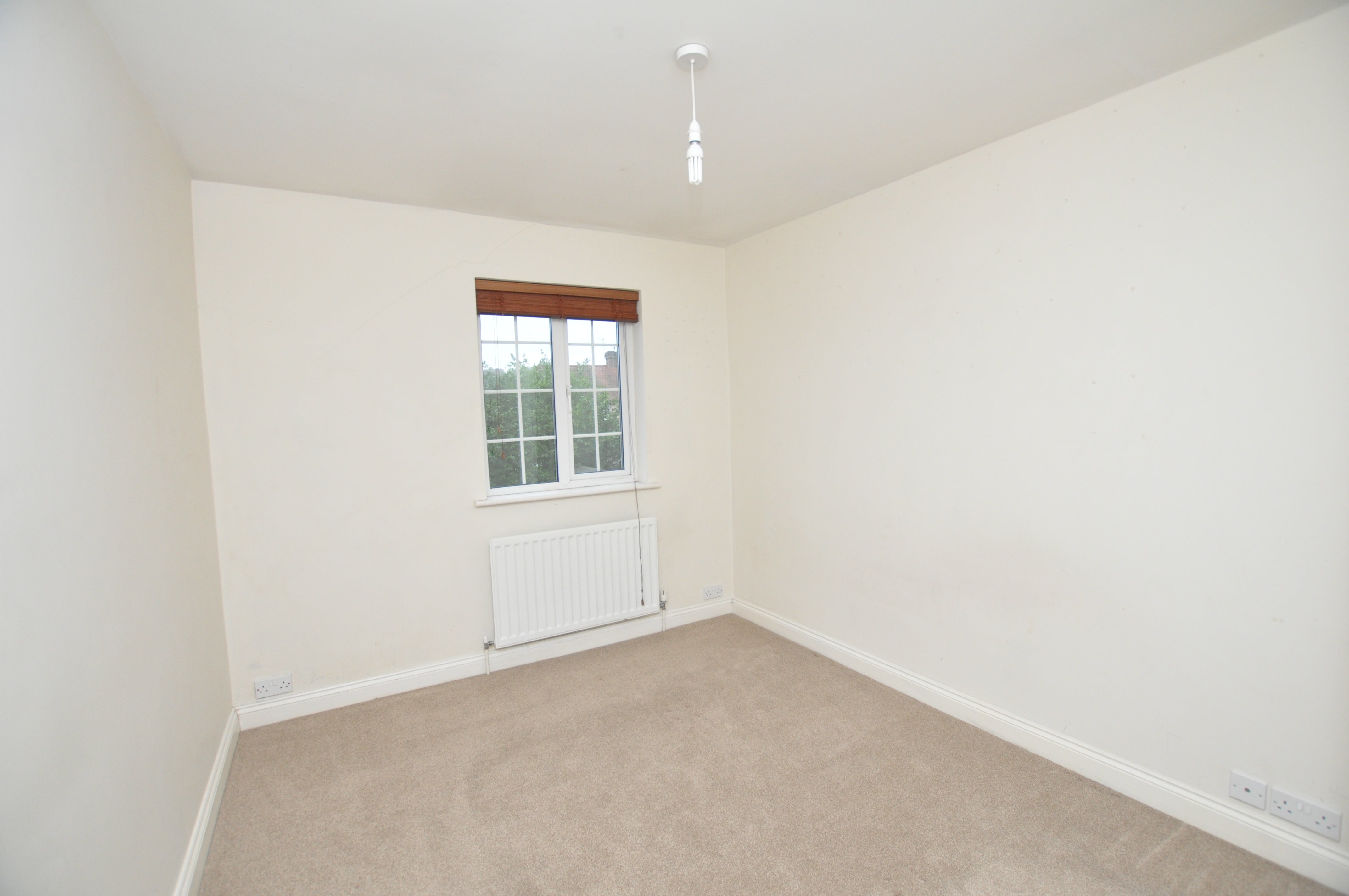 Flat Ely Place in Guildford
