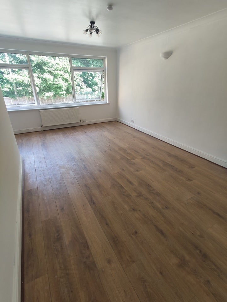 House Cornell Close in Greater London