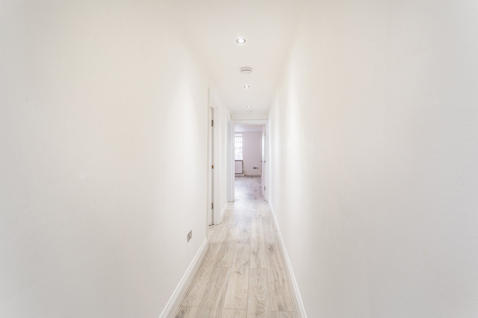 Flat Byron Street in Greater London