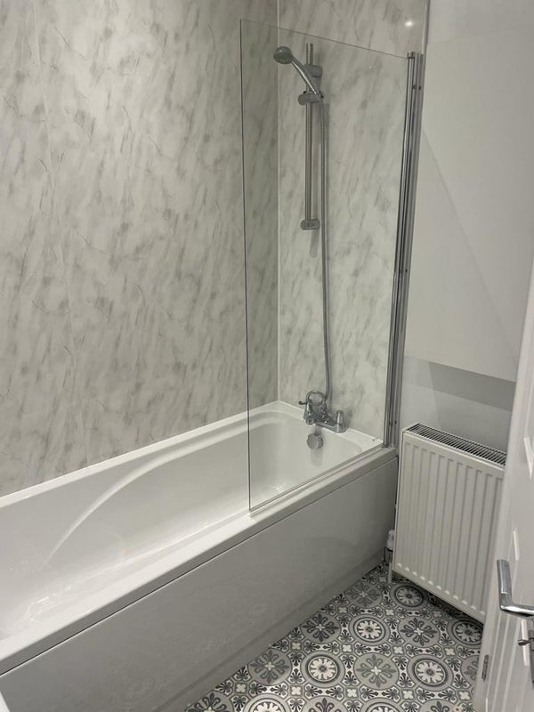 Room Mortimer Road in Bristol