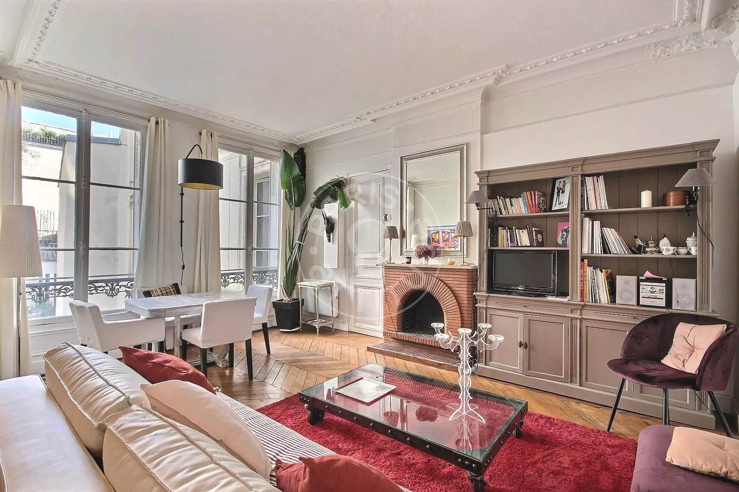 Appartement Rue du Bourg l'Abbé à Paris