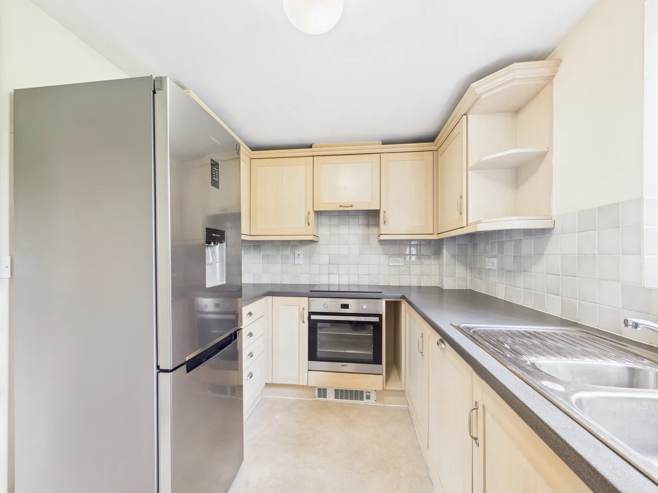 Flat Peatey Court in High Wycombe Community Board