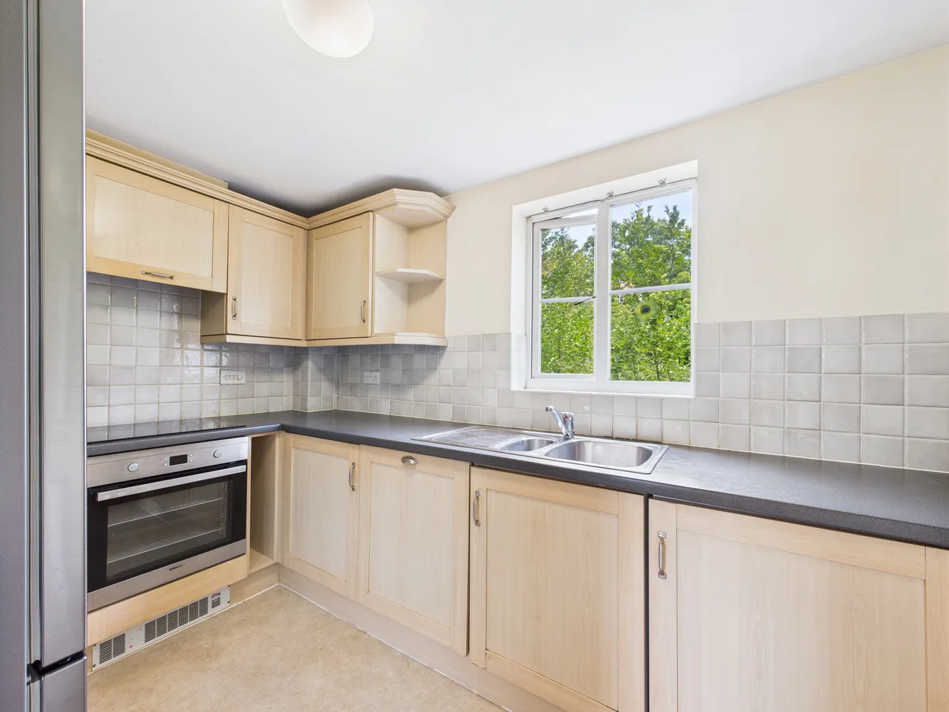 Flat Peatey Court in High Wycombe Community Board