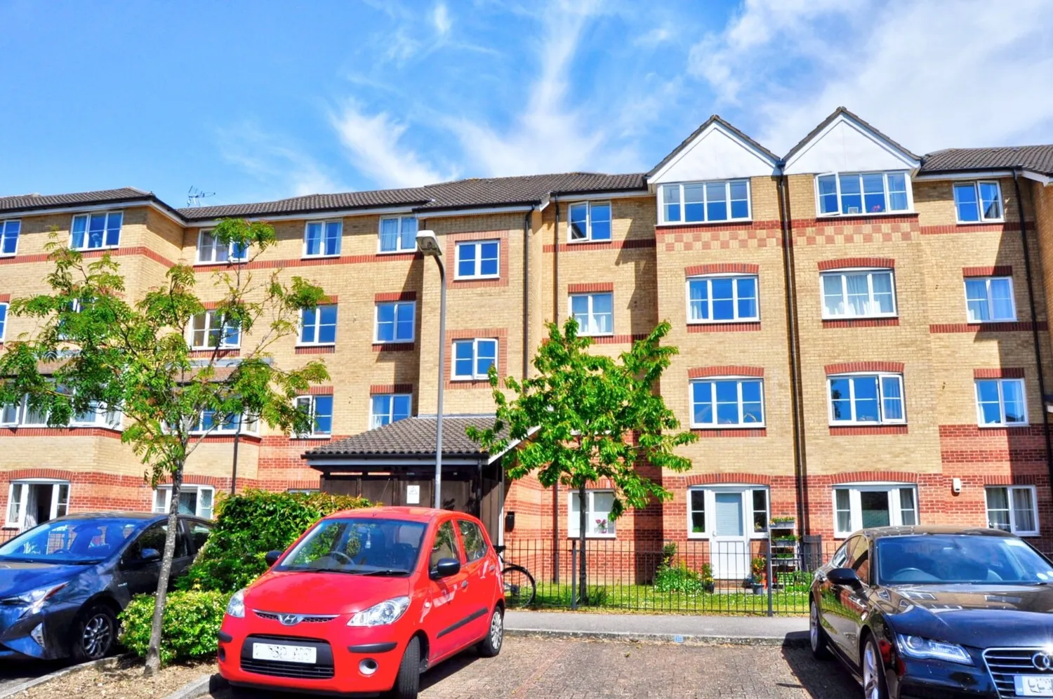 Flat Peatey Court in High Wycombe Community Board