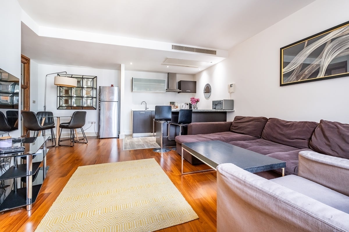 Flat Praed Street in City of Westminster