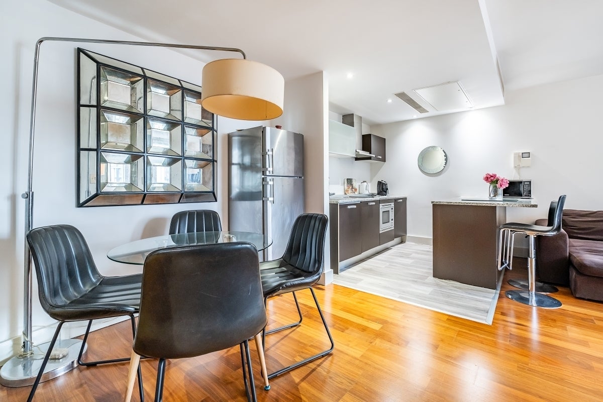 Flat Praed Street in City of Westminster