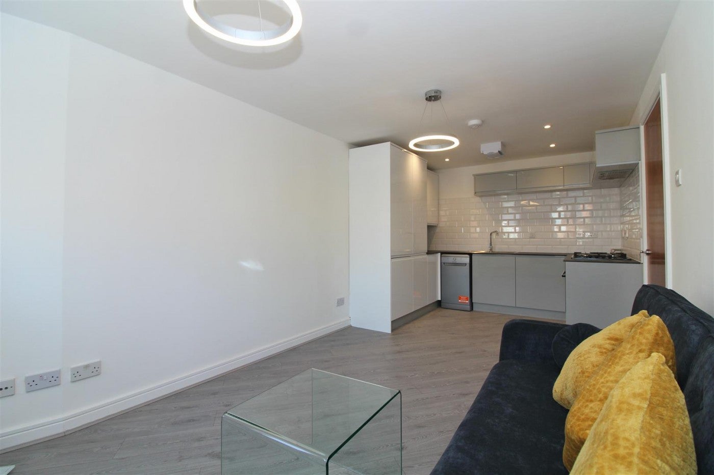 Flat Jamaica Street in Greater London
