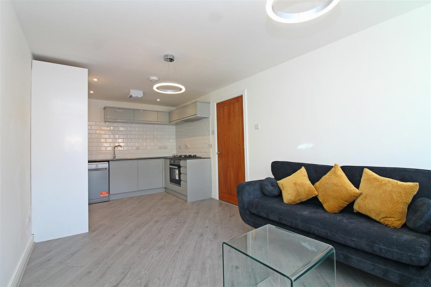 Flat Jamaica Street in Greater London