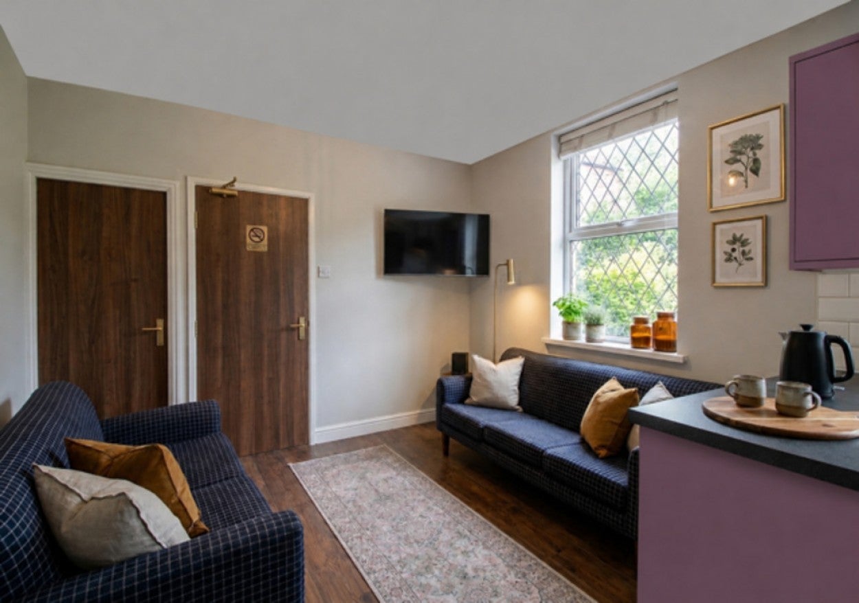 Room Ashburnham Avenue in Nottingham