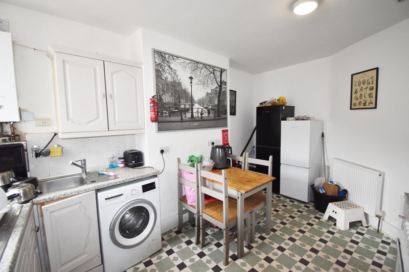 House Lower Addiscombe Road in Greater London