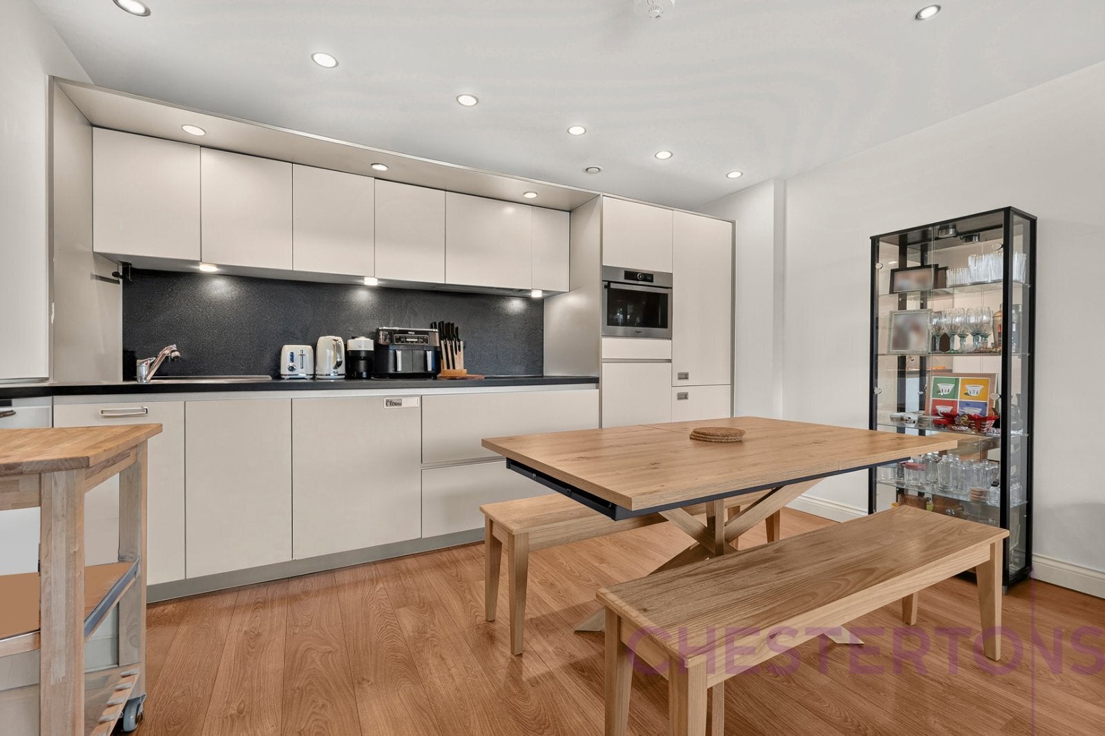 Flat Campbell Road in Greater London