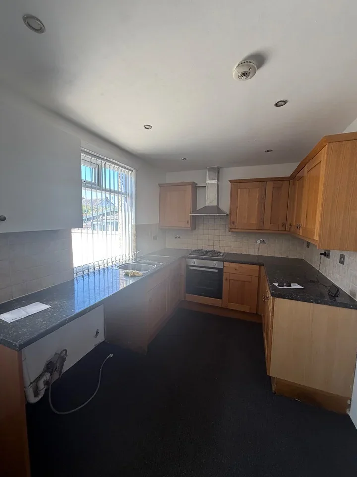 House Mandale Grove in Bradford