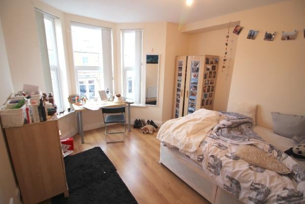 Flat Coniston Avenue in Newcastle upon Tyne