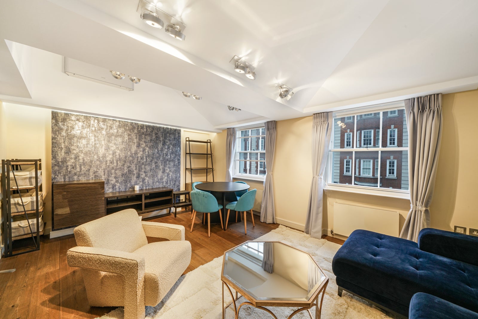Flat Baker Street in City of Westminster