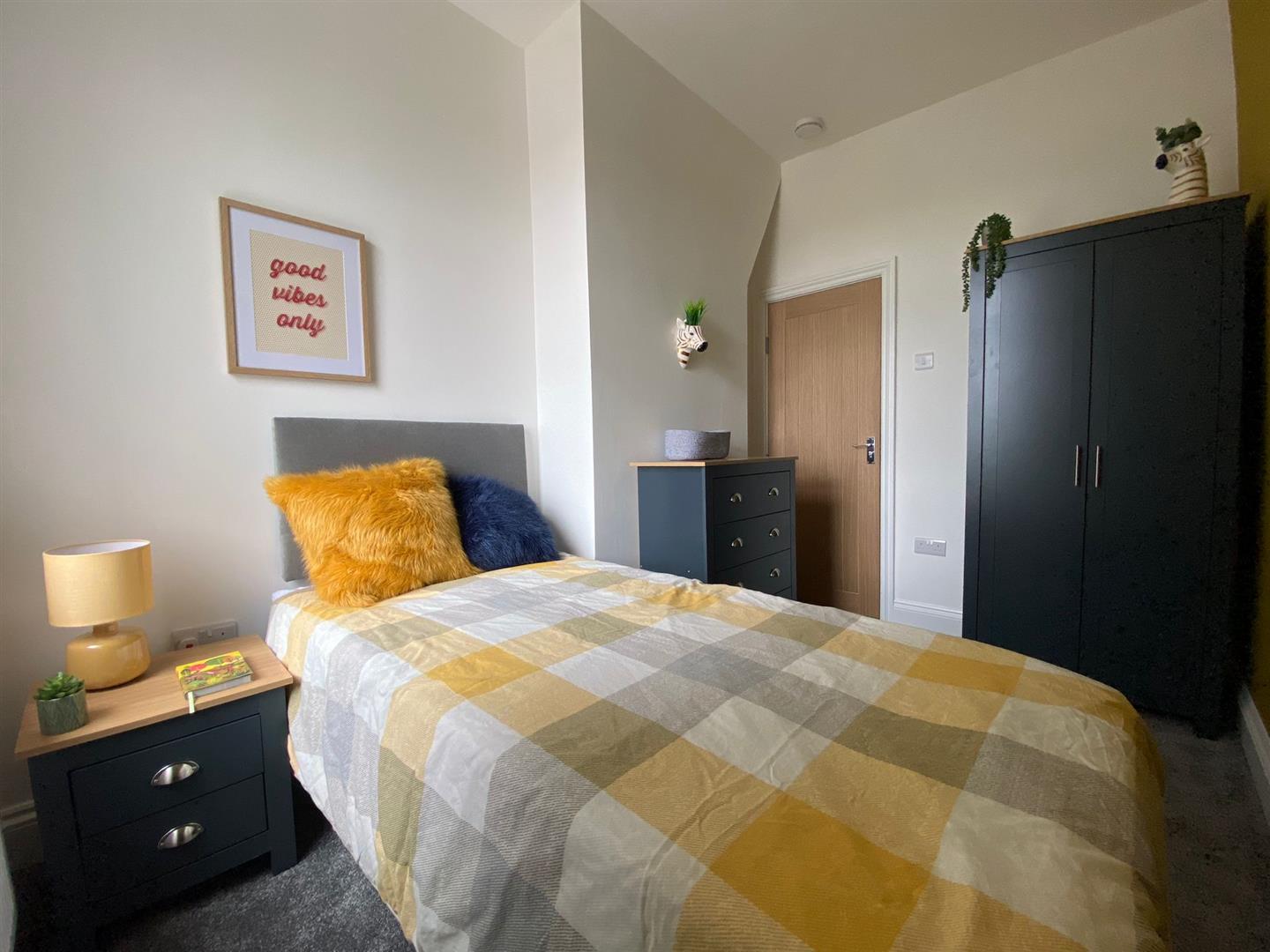 Room Coal Clough Lane in Burnley