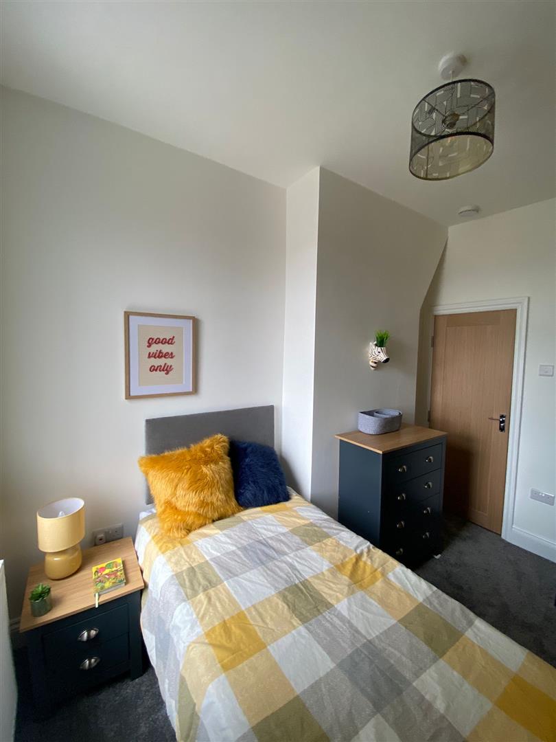 Room Coal Clough Lane in Burnley