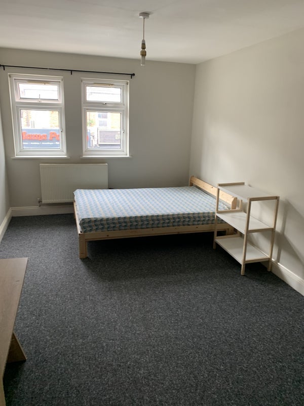 Room Norwood Road in Greater London