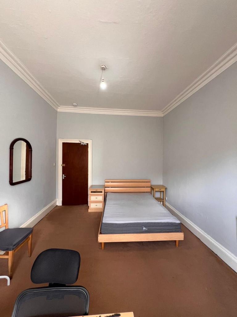 Room Buccleuch Street in Glasgow