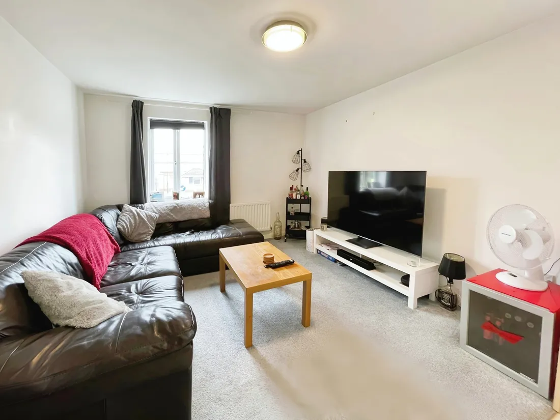 Flat Ffordd James McGhan in Cardiff