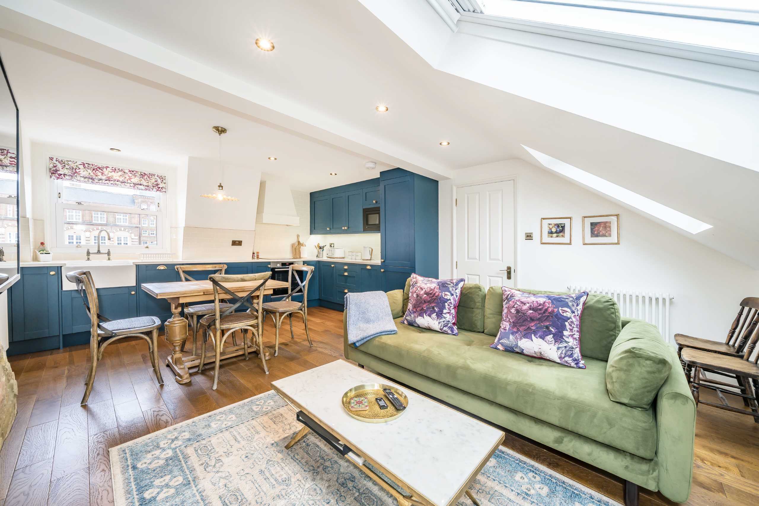 Flat Kingwood Road in Greater London