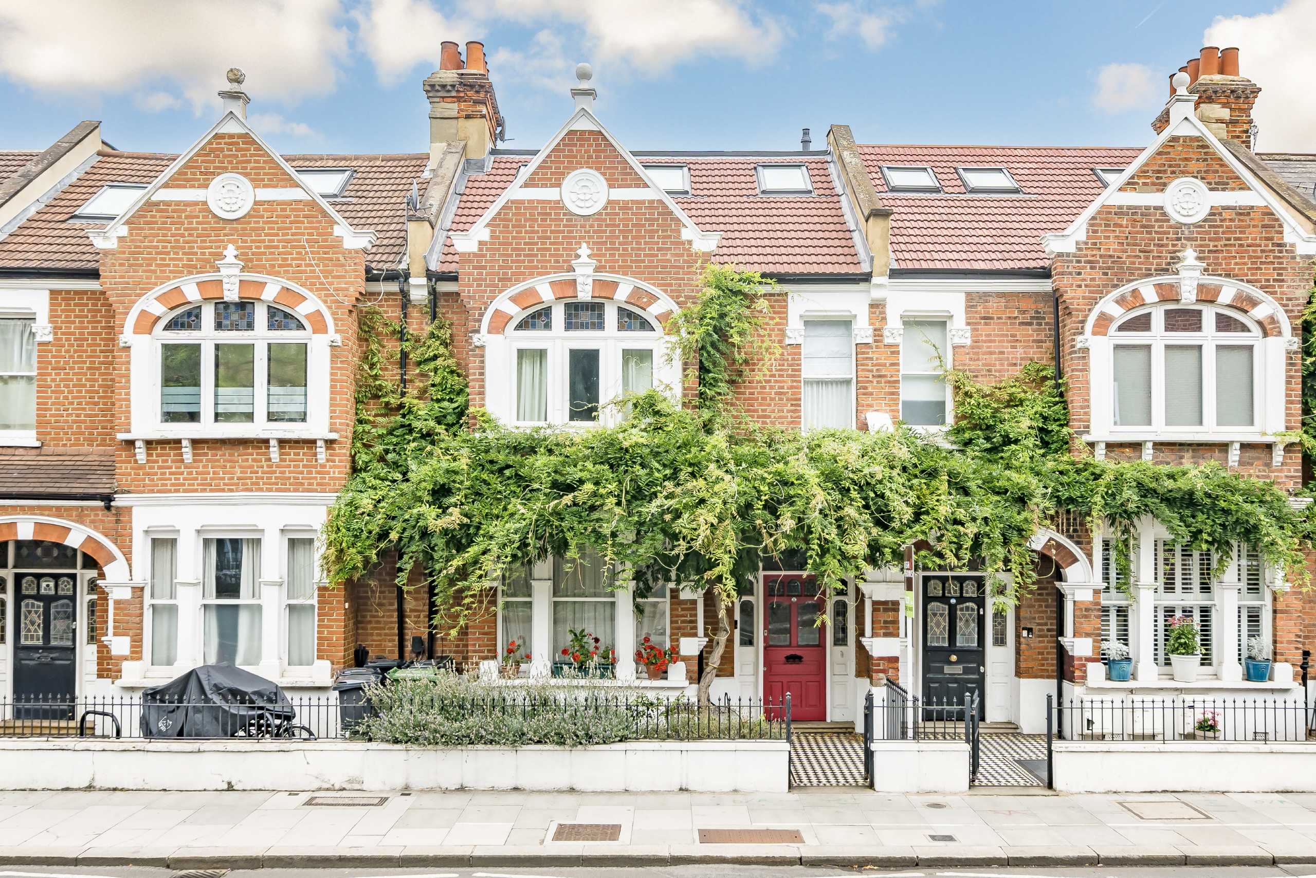 Flat Kingwood Road in Greater London