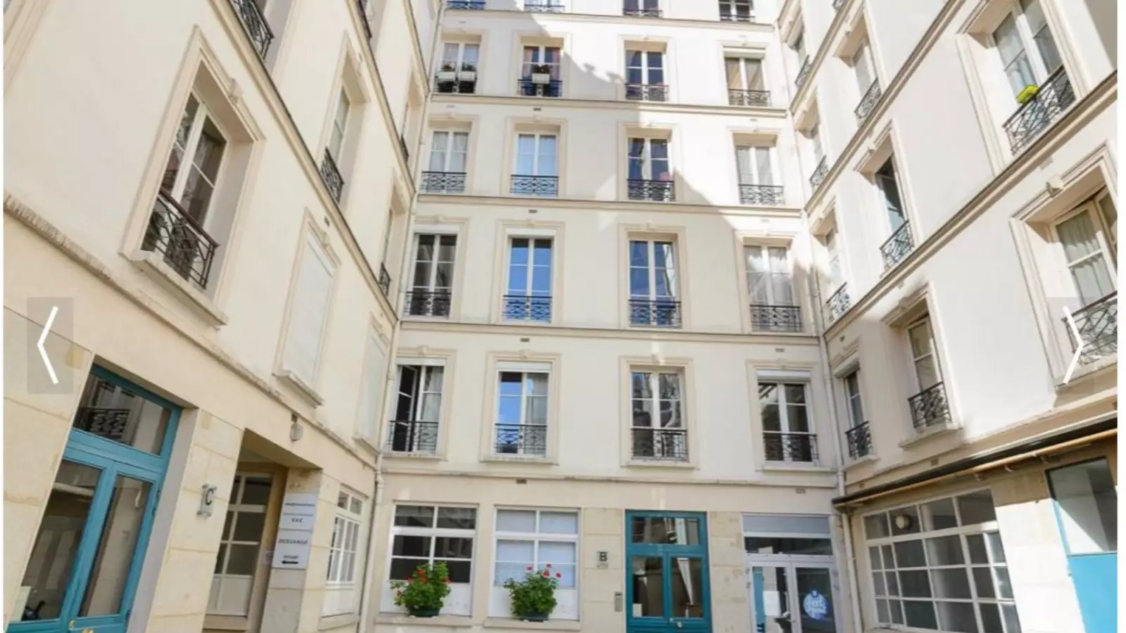 Appartement Rue du Rocher à Paris