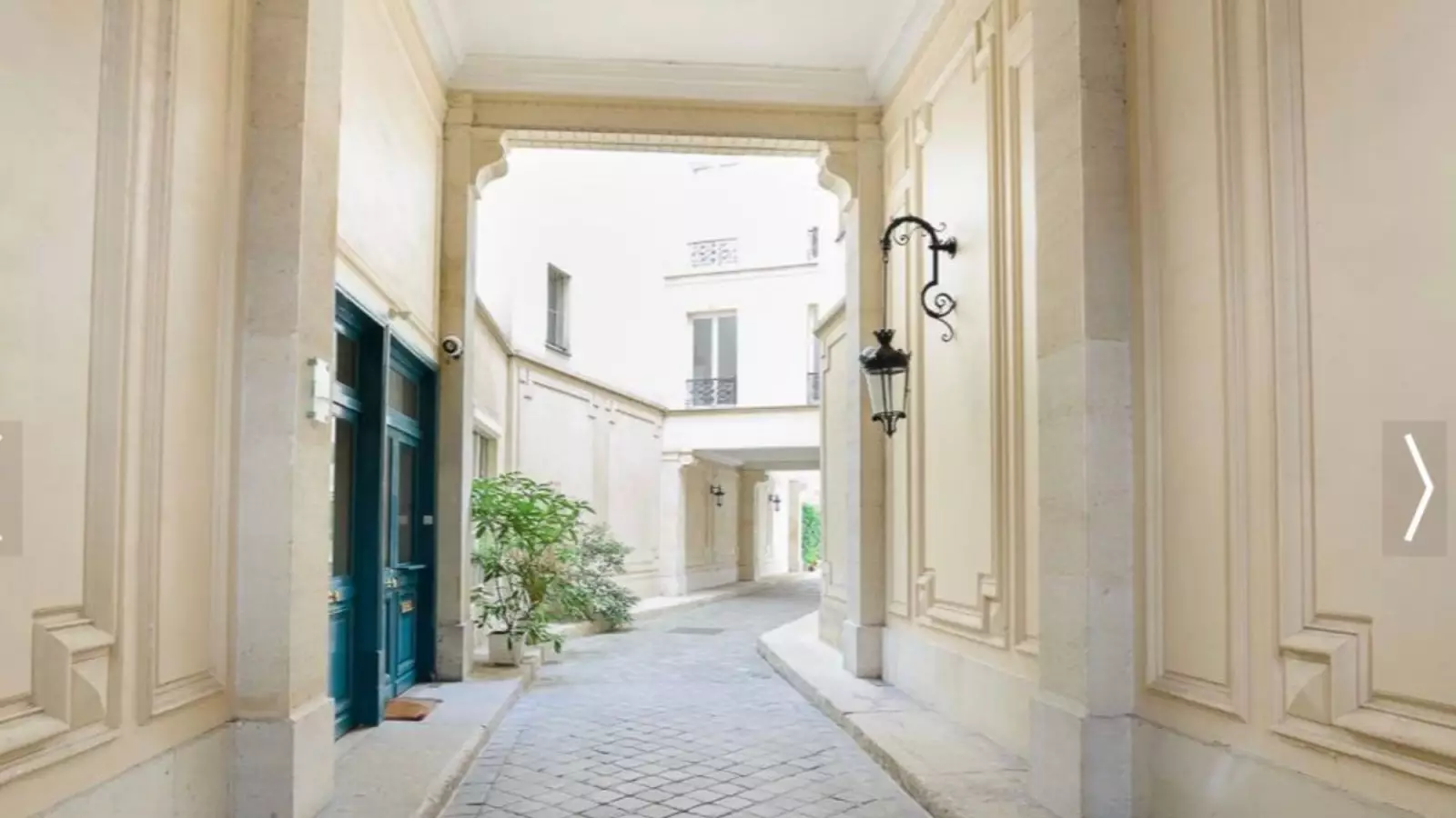 Appartement Rue du Rocher à Paris