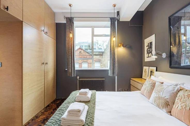 Flat Great Sutton Street in Greater London