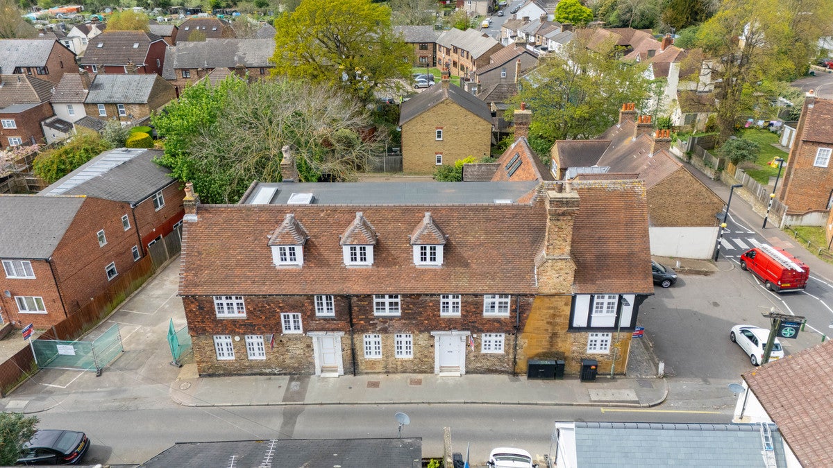 Flat Anglesea Road in Greater London