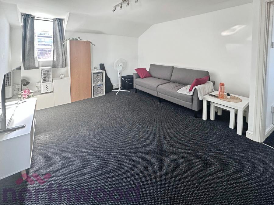 Flat Sankey Street in Warrington