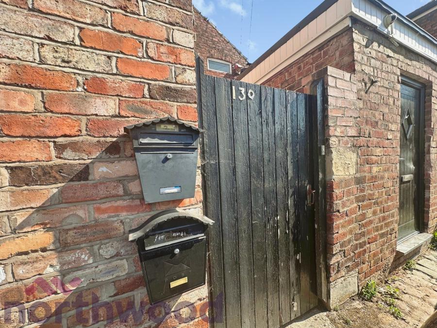 Flat Sankey Street in Warrington