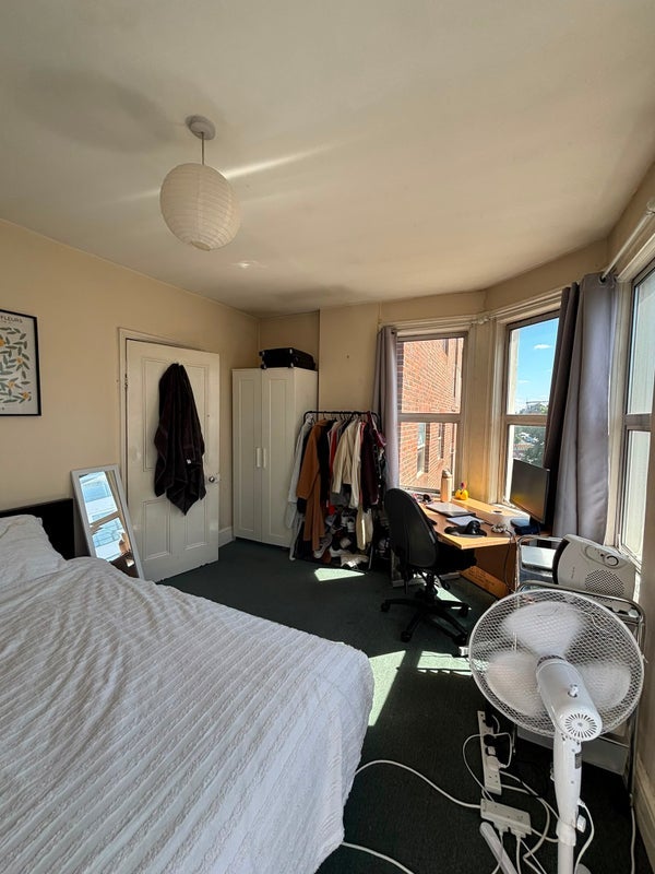 Room Lavender Hill in Greater London