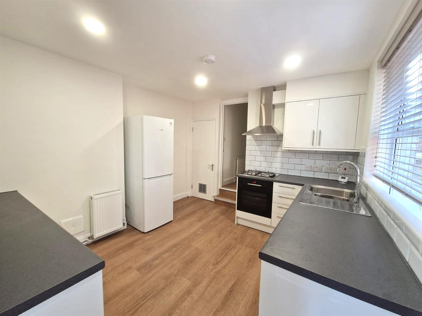 Flat Champion Grove in Greater London